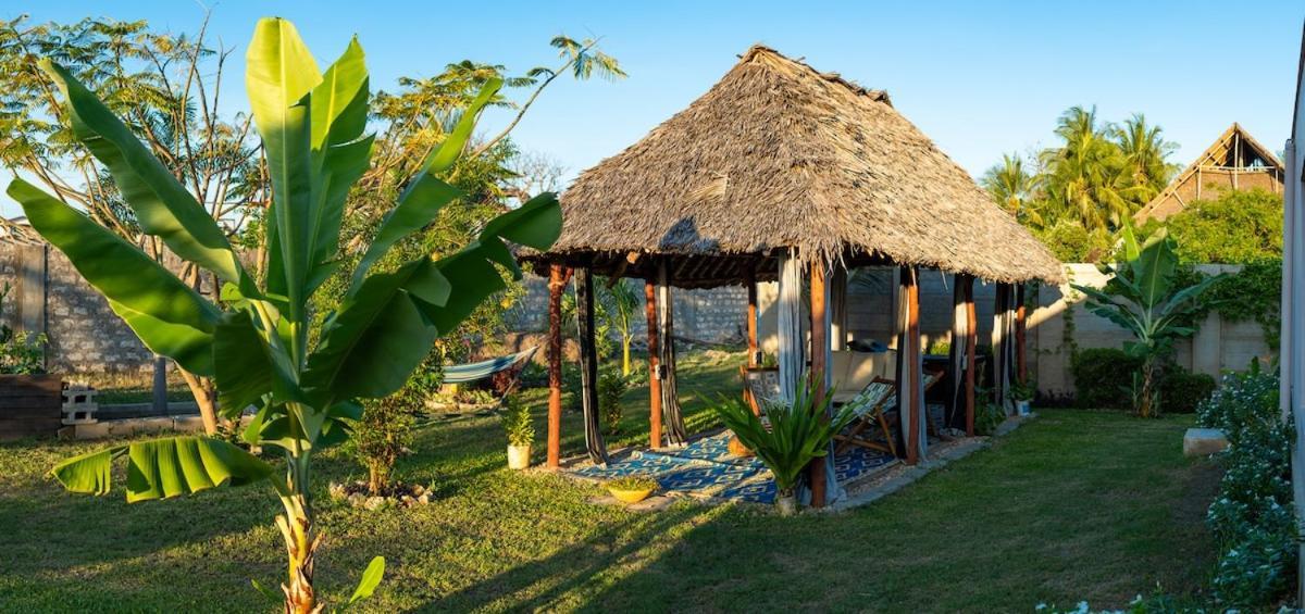 Private Backdoor Villa With Big Swimming Pool And Services Of Chef Included Диани-Бич Экстерьер фото