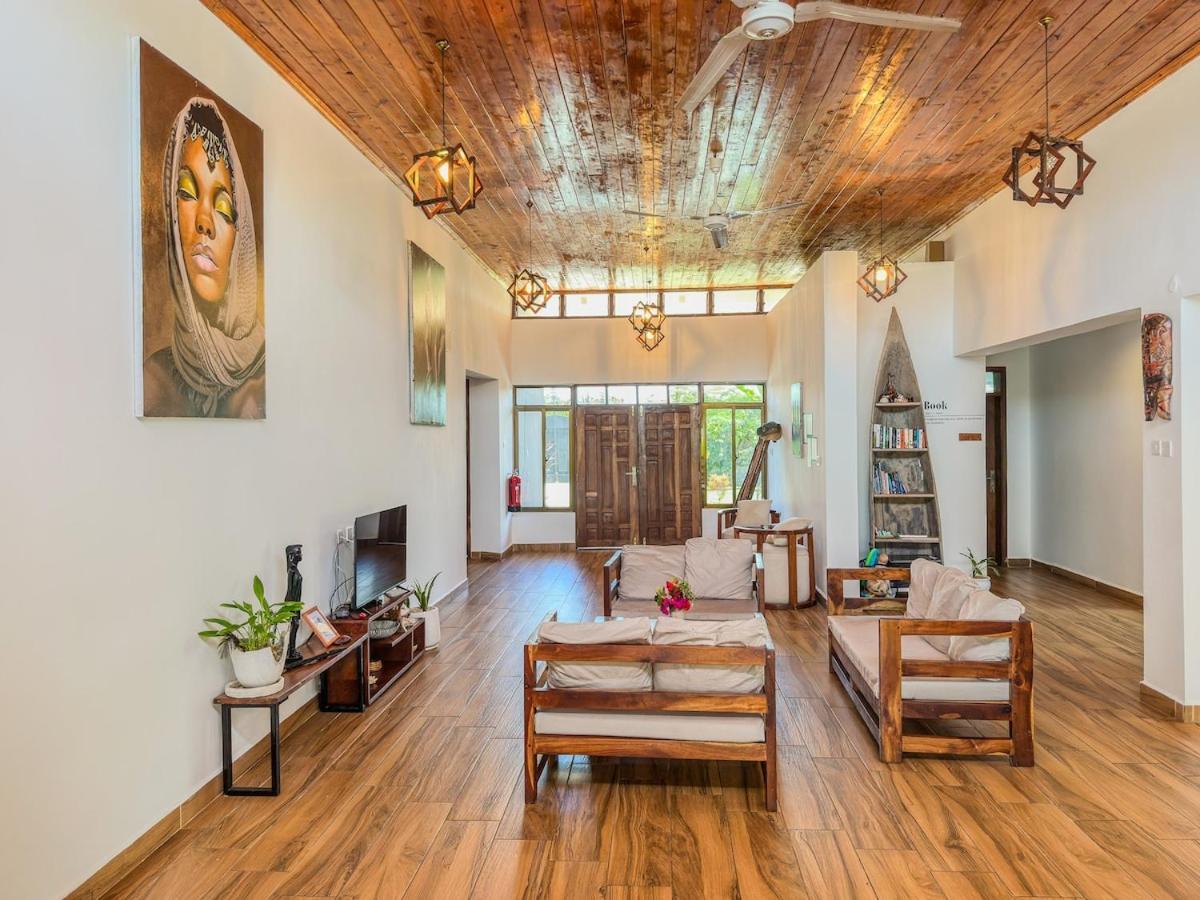 Private Backdoor Villa With Big Swimming Pool And Services Of Chef Included Диани-Бич Экстерьер фото