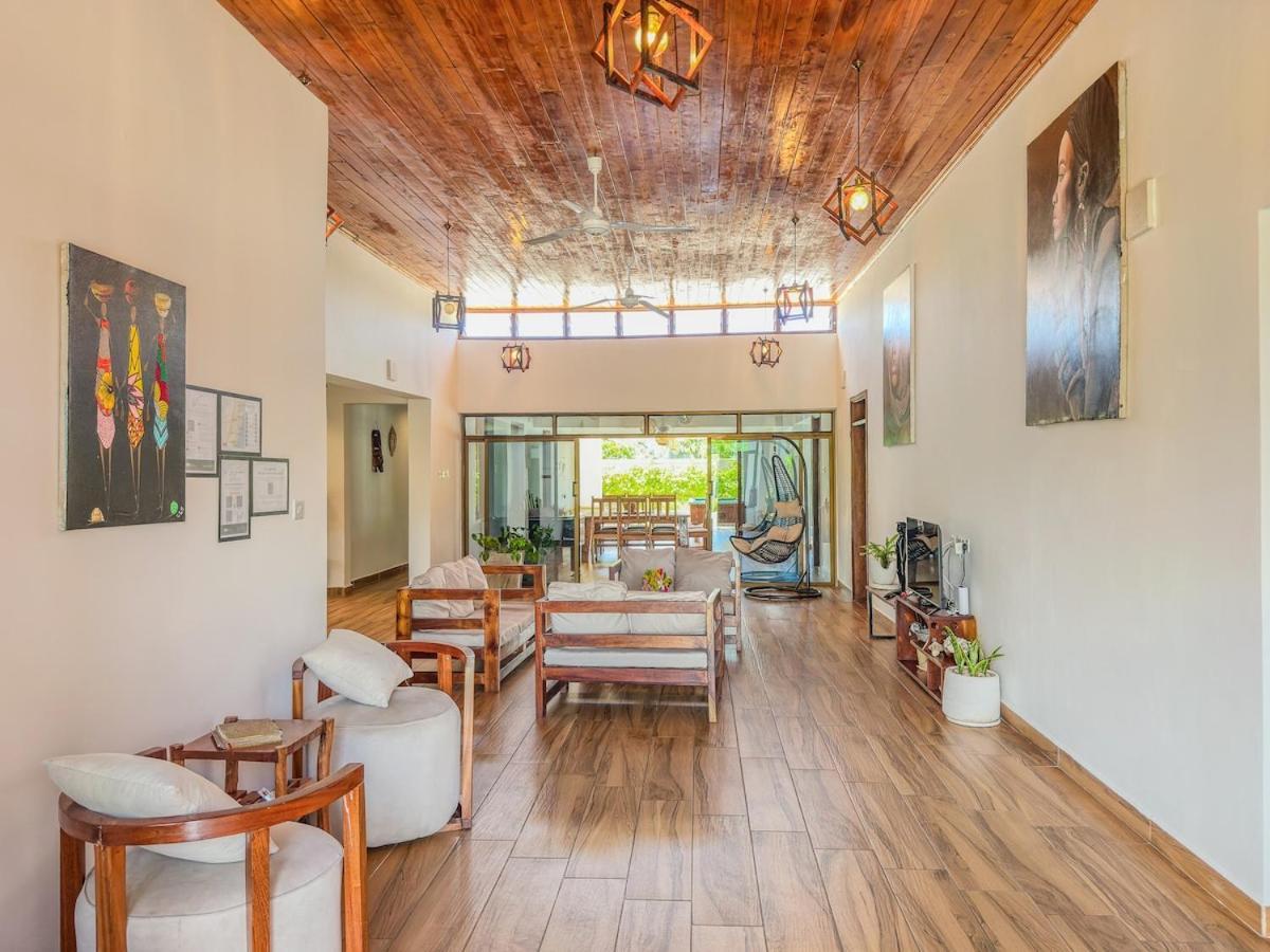 Private Backdoor Villa With Big Swimming Pool And Services Of Chef Included Диани-Бич Экстерьер фото